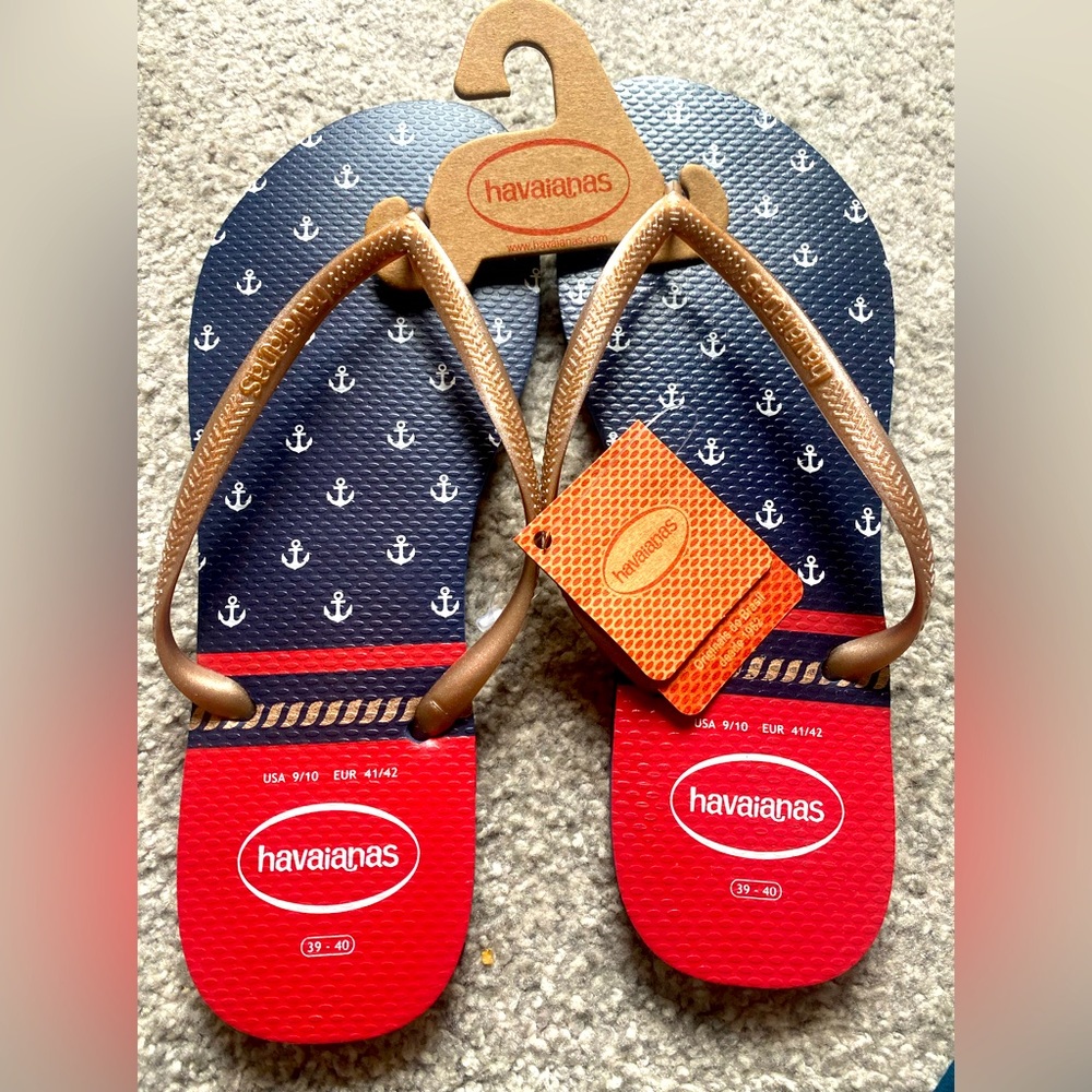 NWT size 9/10•39/40 Havaianas Sandals. Complete comfort